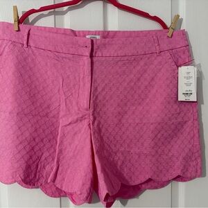 Crown & Ivy Pink Bermuda Shorts with Textured Fabric